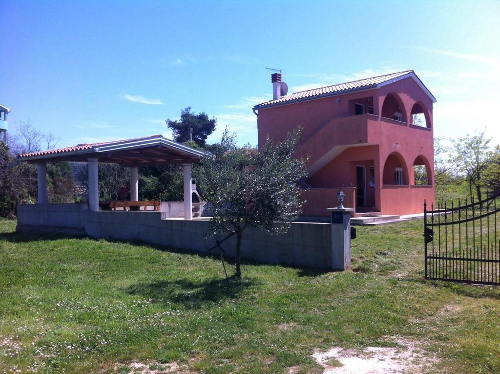 Apartments Ella Ližnjan Δωμάτιο φωτογραφία