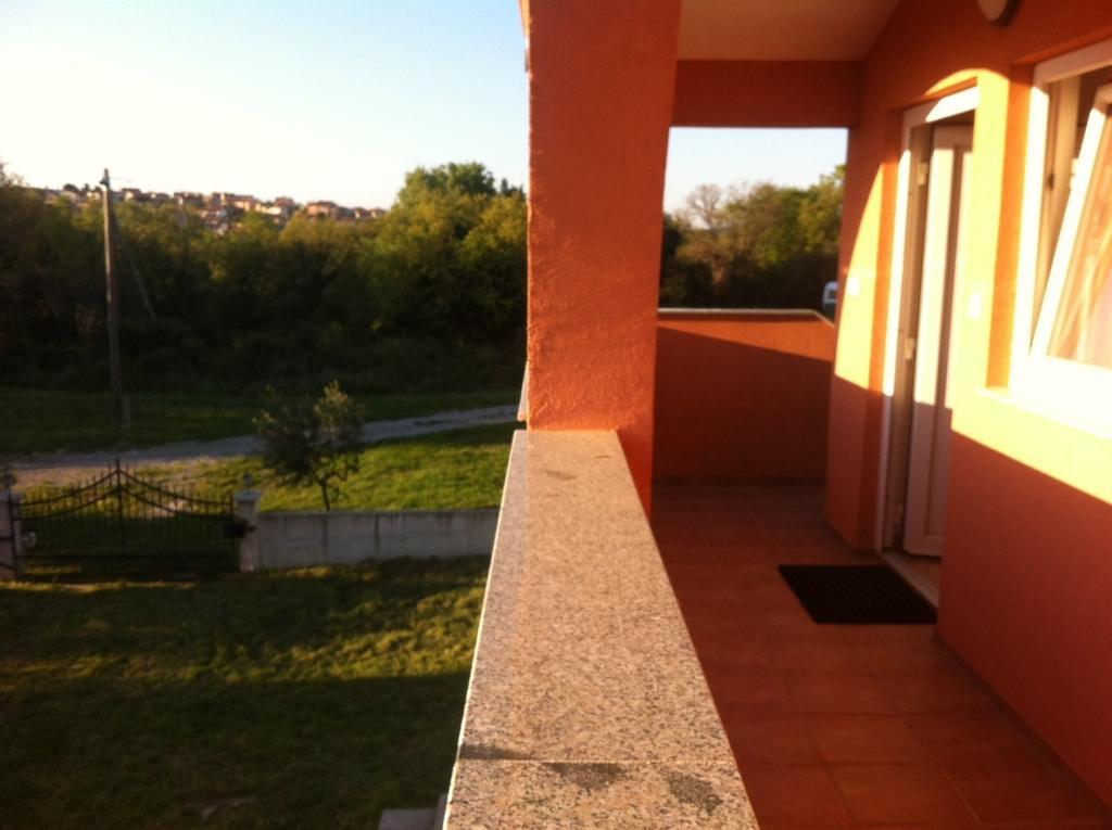 Apartments Ella Ližnjan Δωμάτιο φωτογραφία