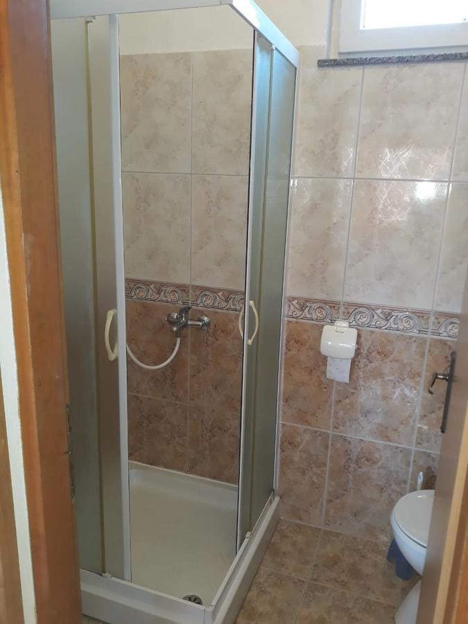 Apartments Ella Ližnjan Εξωτερικό φωτογραφία
